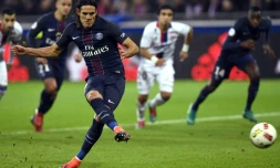 Edinson Cavani ouvre le score pour Paris contre Lyon au Parc OL, le 27 novembre 2016