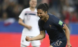 Valérie Gauvin ouvre la marque pour la France contre la Norvège au Mondial féminin, le 12 juin 2019 à Nice 