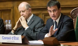 Manuel Valls au coté de Jean-Marc Sauvé au siège du Conseil d'Etat, à Paris, le 6 juin 2016