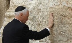 Le vice-président américain Mike Pence devant le mur des Lamentations, le 23 janvier 2018