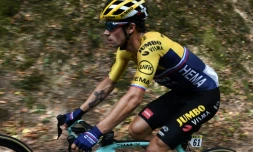 Le SlovÚne Primoz Roglic lors de la 1Úre étape du Critérium du Dauphiné, Clermont-Ferrand et Saint-Christo-en-Jarez, le 12 août 2020