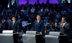 Justin Trudeau (à gauche), Andrew Scheer (au centre) et Yves-François Blanchet lors d'un débat télévisé, le 10 octobre à Gatineau (Québec)