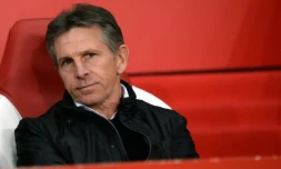 L'entraîneur de Nice Claude Puel suit le match contre Lille au stade Pierre-Mauroy, le 10 janvier 2015