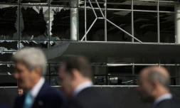 Le secrétaire d'Etat américain John Kerry à l'aéroport de Bruxelles le 25 mars 2016.