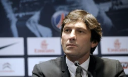 Leonardo alors directeur sportif du PSG en conférence au Parc des Princes le 18 juillet 2012