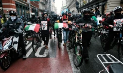 Manifestation de livreurs new-yorkais, surnommés "deliveristas", pour demander de meileures conditions de travail, le 21 avril 2021 à New York
