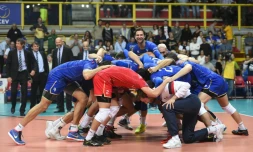 Les Français fêtent leur qualification pour les demi-finales de l'Euro, le 14 octobre Busto Arsizio 