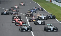 Lewis Hamilton (G) le 27 septembre 2015 lors du Grand Prix du Japon de Formule 1 à Suzuka