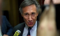 Le pneumologue Michel Aubier, ancien chef de service à l'hôpital Bichat à Paris, arrive au palais de justice de Paris le 14 juin 2017