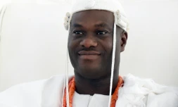  Le nouveau roi des Yoruba, Adeyeye Enitan Ogunwusi, le 7 décembre 2015 à Ile-Ifé au Nigeria
