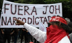 Des partisans du candidat de l'opposition à la présidentielle Salvador Nasralla manifestent, le 20 décembre 2017 à Tegucigalpa, au Honduras