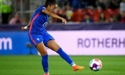 La remplaçante française Selma Bacha après son entrée en jeu en quart de finale de l'Euro contre les Pays-Bas le 23 juillet 2022 à Rotherham, en Angleterre