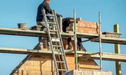 Les permis de construire ont bondi de 18% de décembre à février