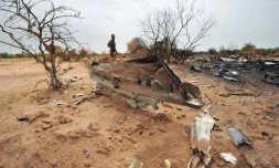 Débris de l'avion de l'Air Algérie dans la région de Gossi, au Mali, le 26 juillet 2016