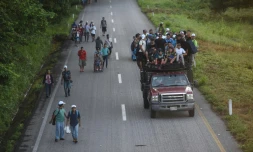 Des migrants honduriens entre Mapastepec et Pijijiapan, au Mexique, le 25 octobre 2018