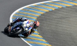 L'Australien Josh Hook sur sa moto Honda CBR 1000 N° 5 , et son équipe, remportent les 41e 24 Heures du Mans, le 22 avril 2018 au Mans 