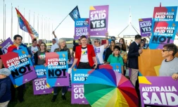 Rassemblement devant le Parlement australien avant le vote de la loi sur le mariage gay, le 7 décembre 2017 à Canberra
