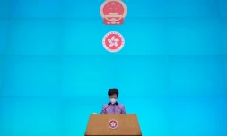 La dirigeante de Hong Kong, Carrie Lam, annonce son départ lors d'une conférence de presse, le 4 avril 2022