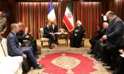 Emmanuel Macron discute avec son homologue iranien Hassan Rohani, à New-York, lors d'une rencontre en marge d'une Assemblée générale de l'Onu, le 18 septembre 2017