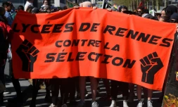 Des lycéens manifestant à Rennes contre la réforme des universités le 19 avril 2018