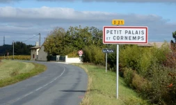 L'entrée du village Petit-Palais-et-Cornemps, dans le sud-ouest de la France, le 23 octobre 2015