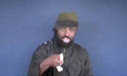 Capture d'écran datant du 18 février 2015 montrant le leader de Boko Haram, Abubakar Shekau dans un lieu inconnu