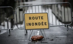 Une rue inondée à Villeneuve-Saint-Georges le 25 janvier 2018