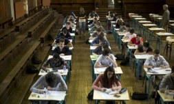 Des élèves passent le bac à Paris, en juin 2014