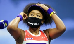 La Japonaise Naomi Osaka, le 10 septembre 2020 à New York, après sa victoire en demi-finale de l'US Open contre Jennifer Brady 