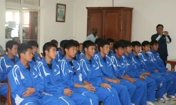 Lundi 16 août 2010 - Accueil de la délégation de jeunes footballeurs Chinois à la mairie de Sainte-Suzanne (Photo D.R)