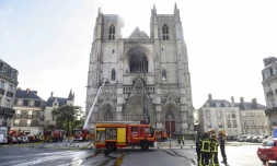 Intervention des pompiers le 18 juillet 2020 dans la cathédrale de Nantes pour circonscrire un incendie