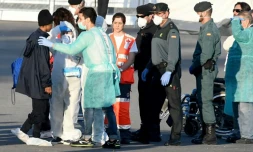 Un migrant arrive au port de Valence en Espagne le 17 juin 2018