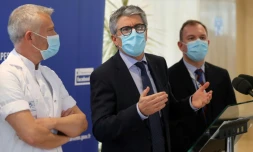 Le préfet des Alpes-Maritimes Bernard Gonzalez (au centre) donne une conférence de presse le 22 février 2021 à Nice