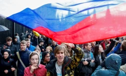 Des partisans de l'opposant Alexeï Navalny, actuellement en prison, manifestent à Moscou le jour des 65 ans du président Vladimir Poutine, le 7 octobre 2017