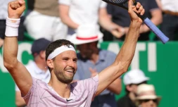 Le Bulgare Grigor Dimitrov aprĂšs son succĂšs en quart de finale face au Polonais Hubert Hurkacz, au tournoi de Monte-Carlo, le 15 avril 2022