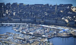 Vue aérienne du port de Saint-Malo, ville de départ de la Route du Rhum, le 2 novembre 2018
