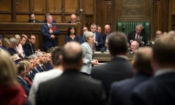 La Première ministre britannique Theresa May (c) au Parlement, le 25 mars 2019 à Londres