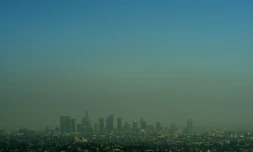 Une vue de Los Angeles sous le "smog", le 31 mai 2015