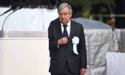 Le secrétaire général de l'ONU Antonio Guterres s'apprête à prononcer son discours, lors de la cérémonie commémorant le 77ème anniversaire du bombardement atomique américain sur le Japon, à Hiroshima le 6 août 2022