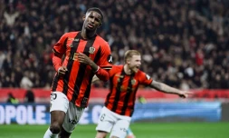 L'attaquant niçois Mohamed-Ali Cho (gauche) après son but inscrit contre l'OM, lors de la 19e journée de L1, le 26 janvier 2025 à Nice 
