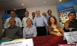 Claude Yvès Hoareau au premier plan à gauche (photo d'archives)