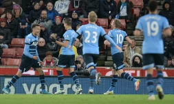 La joie des joueurs de Tottenham fêtent un des deux buts de Dele Alli (g) face à Stoke, le 18 avril 2016 au Britannia Stadium