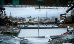 Un magasin endommagé par l'ouragan à Panama City en Floride, le 10 octobre 2018