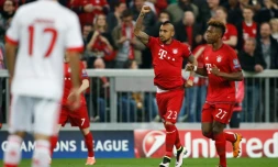 Le milieu de terrain du Bayern Munich Arturo Vidal après avoir ouvert le score face à Benfica à l'Allianz Arena, le 5 avril 2016