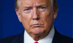 Le président américain Donald Trump participe au briefing quotidien à la Maison blanche, à Washington, sur le coronavirus, le 22 avril 2020.

