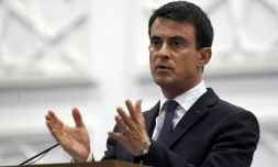 Le Premier ministre Manuel Valls à Alger le 10 avril 2016