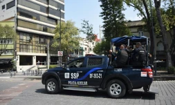 Des policiers en patrouille à Mexico, le 29 juin 2018 à deux jours des élections générales