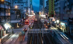 Une rue de la ville de Yuen Long, oĂč se sont produites les attaques de la semaine derniĂšre, prĂšs de la frontiĂšre avec la Chine