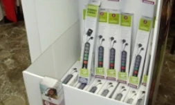 Présentation de "Priséco", une multiprises éteignant automatiquement les veilles des appareils TV, Hi-fi et bureautique (Photo EDF)