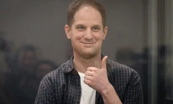 Le journaliste américain Evan Gershkovich à l'issue d'une audience pour examiner un appel concernant sa détention, le 23 avril 2024 à Moscou